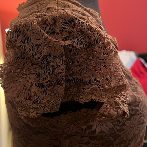 Lace Tee - Picture 3 of 4